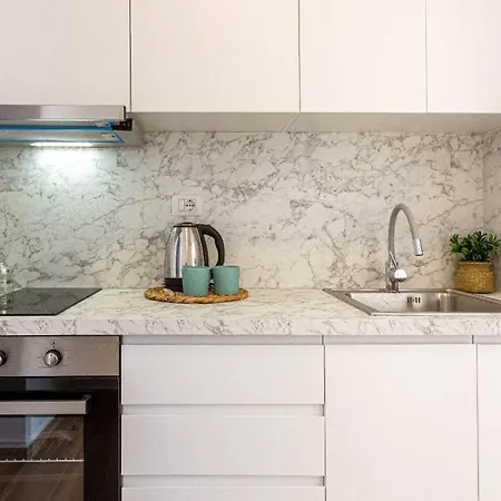 Hi'mare Sea View 2 - Brand New W Kitchen Apartment Himare